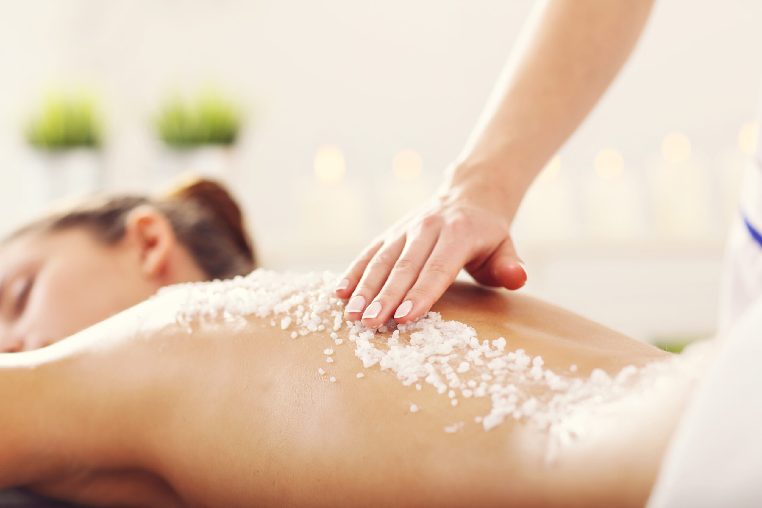 Beautiful,Woman,Having,Exfoliation,Treatment,In,Spa